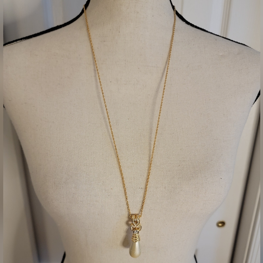 Vintage Joan Rivers Gold Tone Baroque Faux Pearl Rhinestone Pendant Necklace
